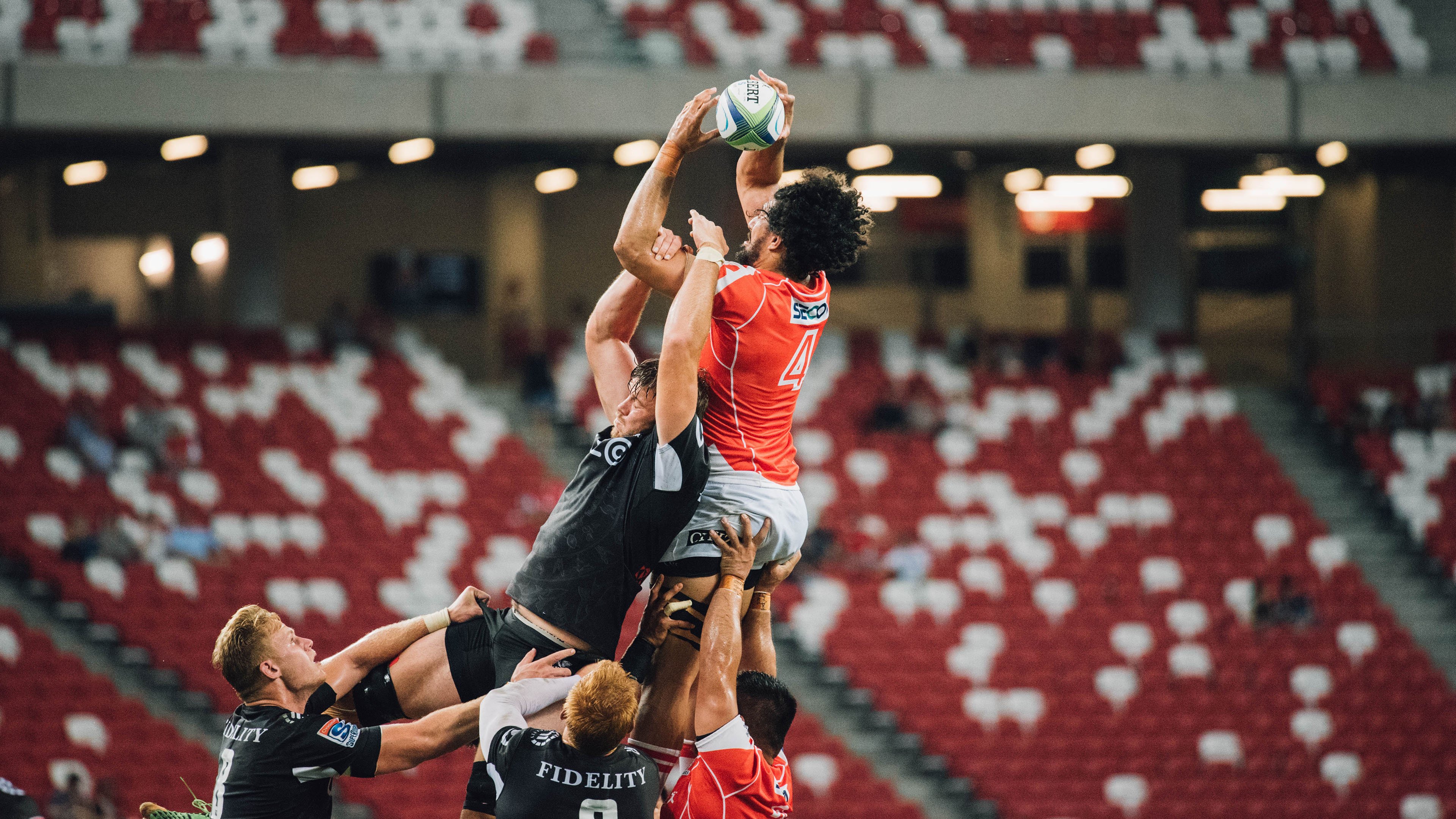 乐鱼官网优惠-两队风格迥异,对抗看点十足,两名对抗的队员